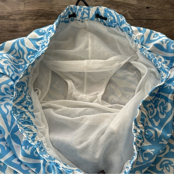 H&M Mens XL Mesh Lined Swim Trunks Shorts Blue White Swimwear Summer Pool - Picture 5 of 5